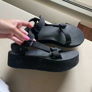Platform Tevas